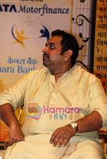 Shankar Mahadevan at Padmbhushan Srinivas Khale_s concert in Sion on 14th June 2011 (6).JPG
